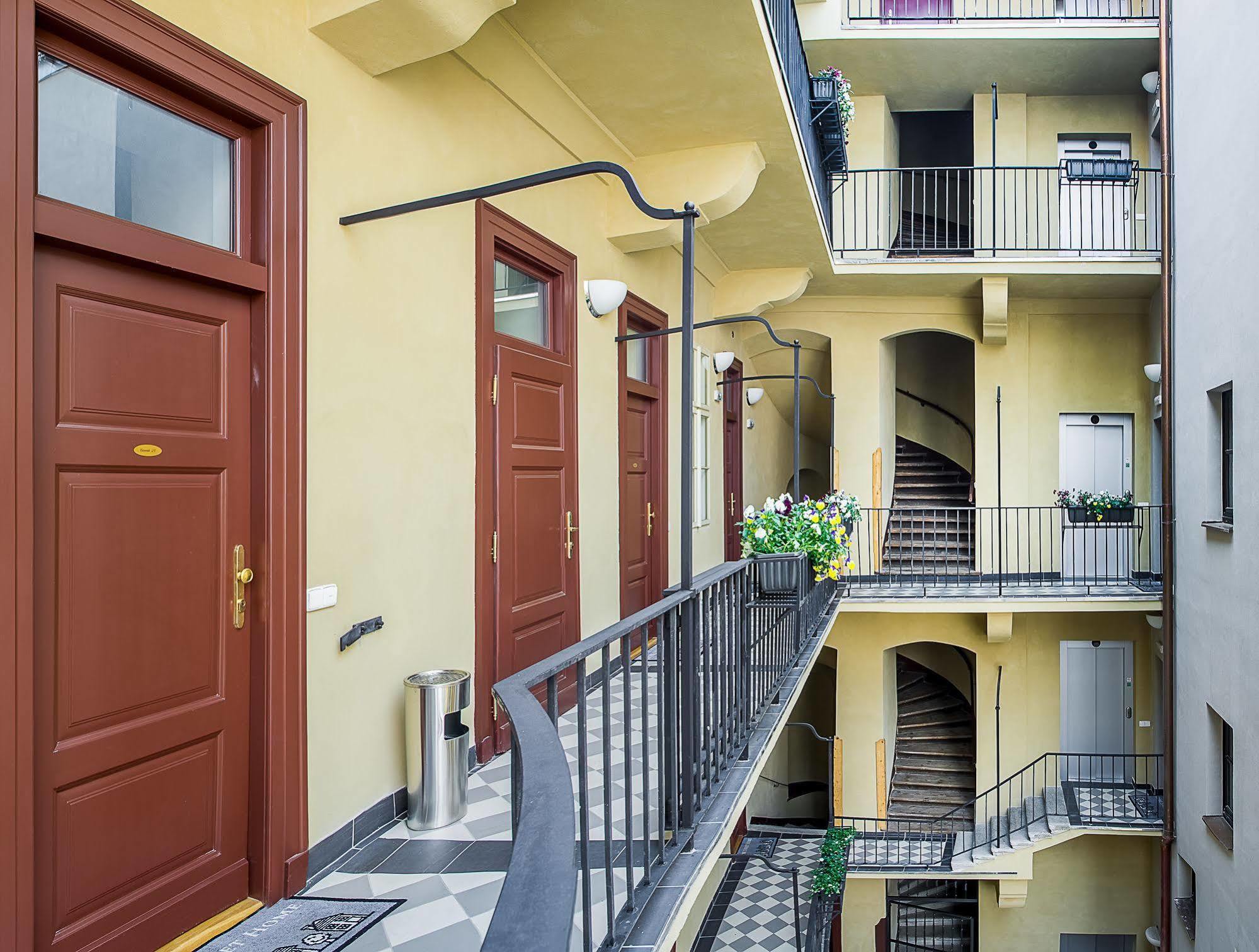4 Arts Apartment Prag